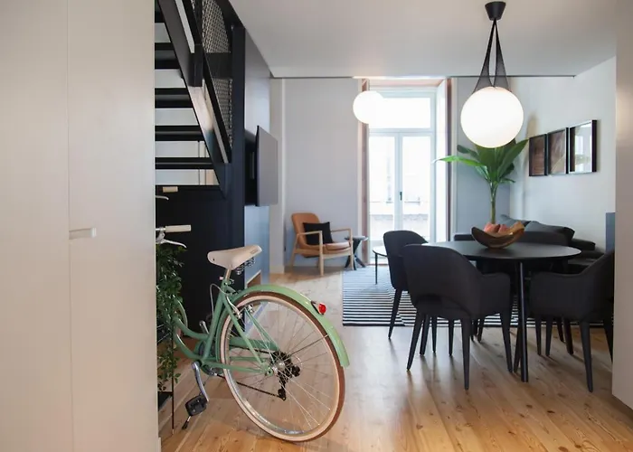 Feels Like Home Intendente Elegant Mezzanine with Balcony